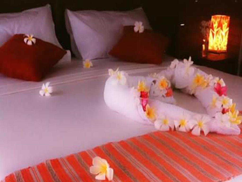 Mosaix Gili Bungalows Джили Трауанган Екстериор снимка