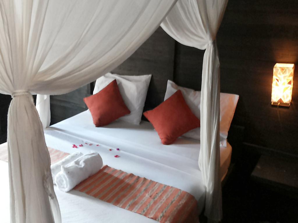 Mosaix Gili Bungalows Джили Трауанган Екстериор снимка