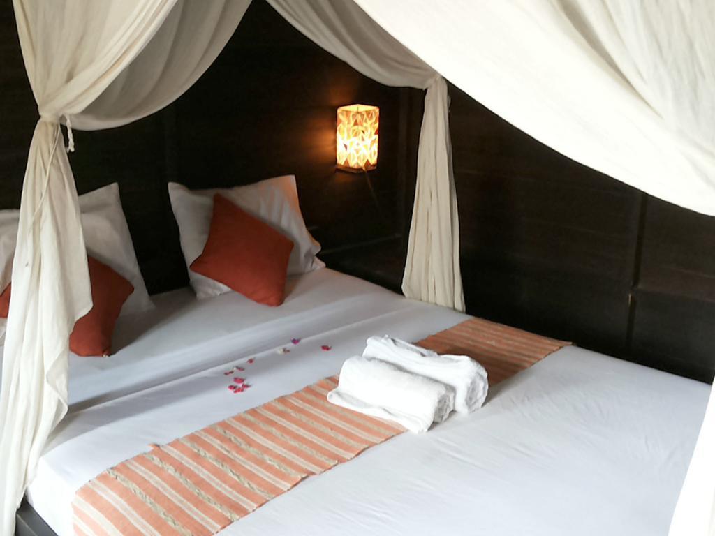 Mosaix Gili Bungalows Джили Трауанган Екстериор снимка