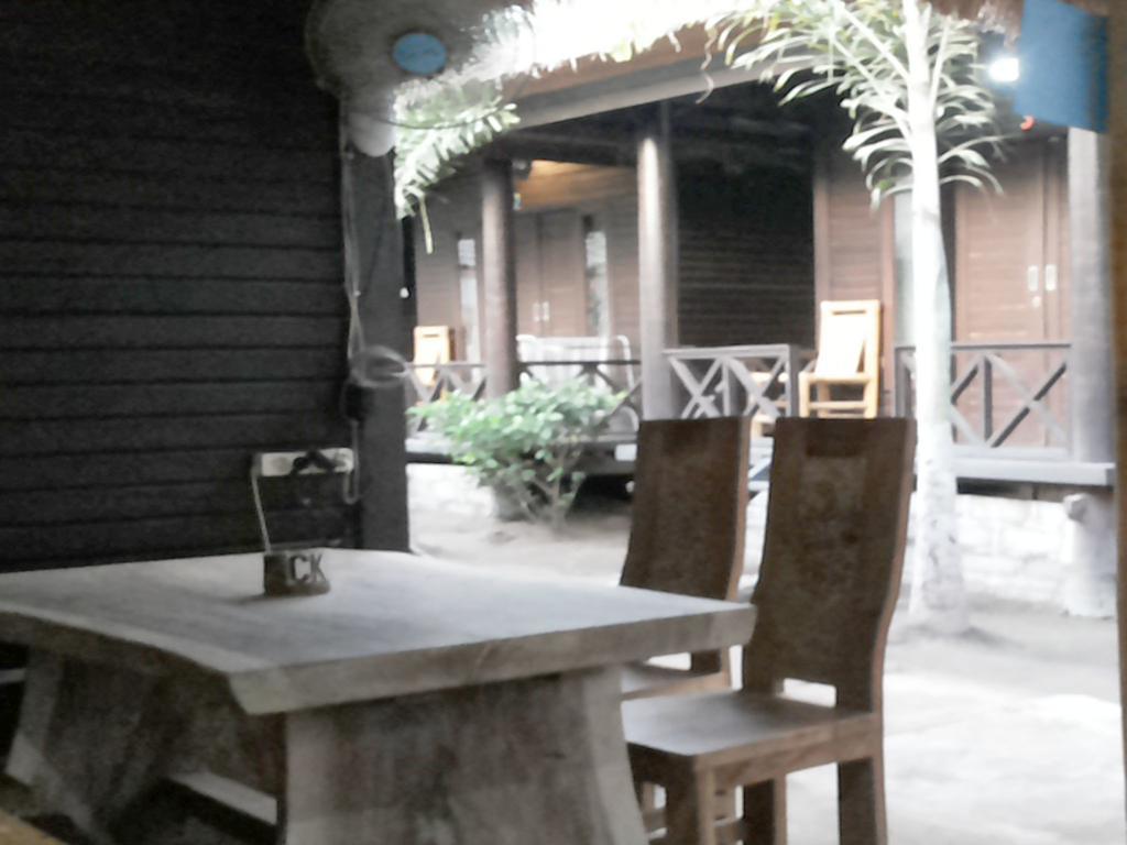 Mosaix Gili Bungalows Джили Трауанган Екстериор снимка