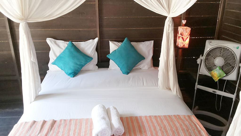 Mosaix Gili Bungalows Джили Трауанган Екстериор снимка