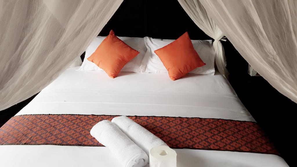 Mosaix Gili Bungalows Джили Трауанган Екстериор снимка
