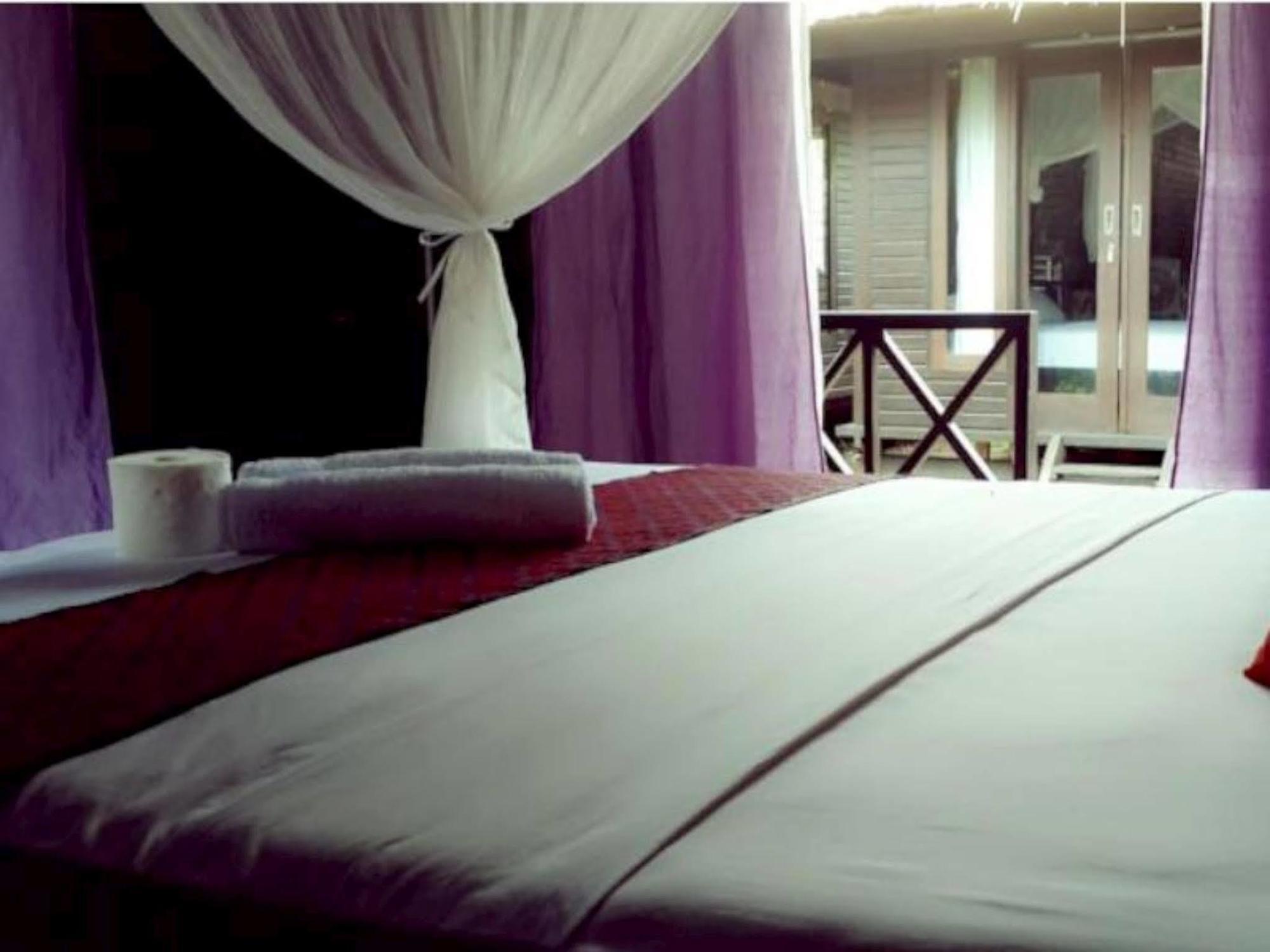 Mosaix Gili Bungalows Джили Трауанган Екстериор снимка