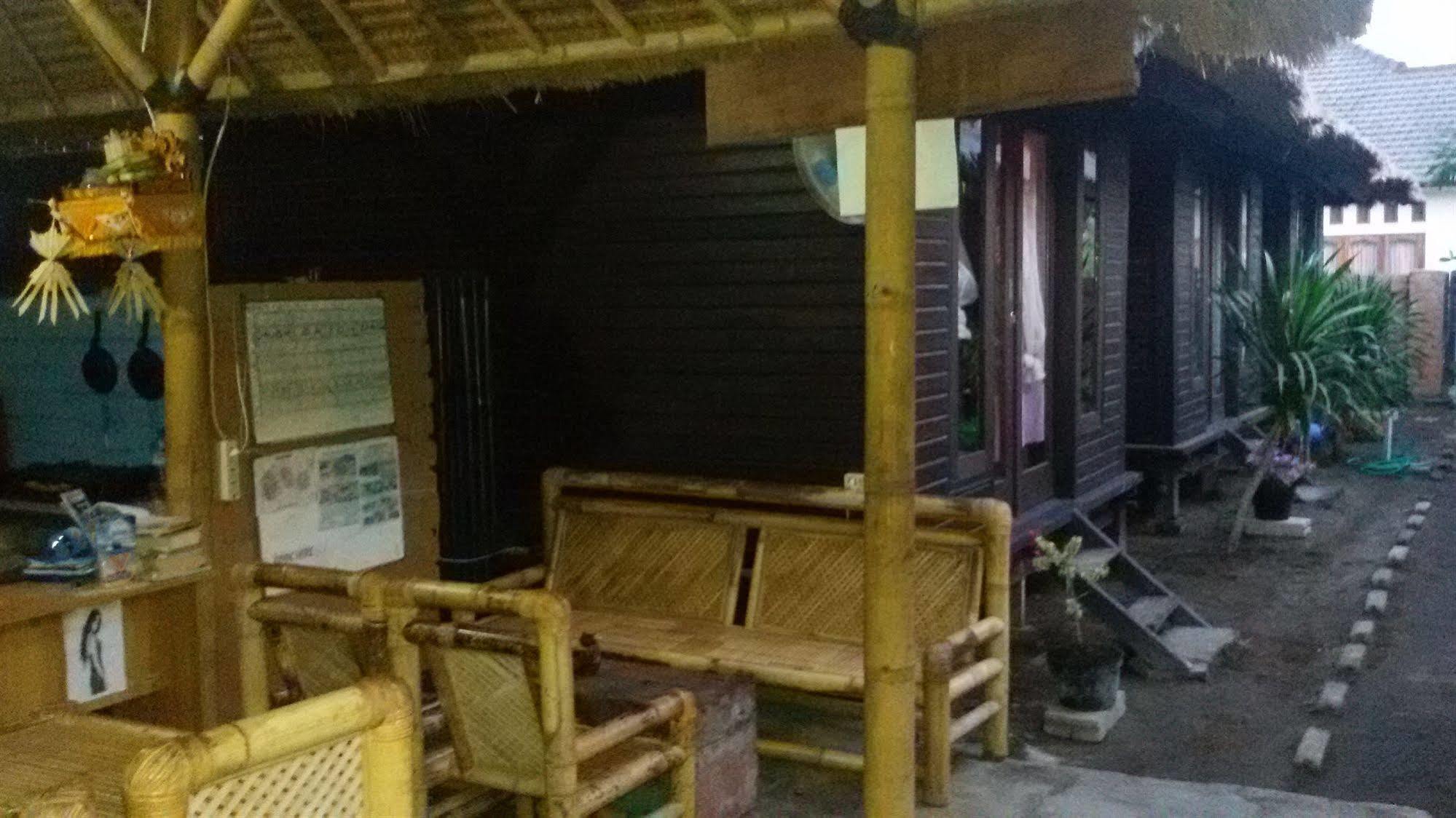 Mosaix Gili Bungalows Джили Трауанган Екстериор снимка