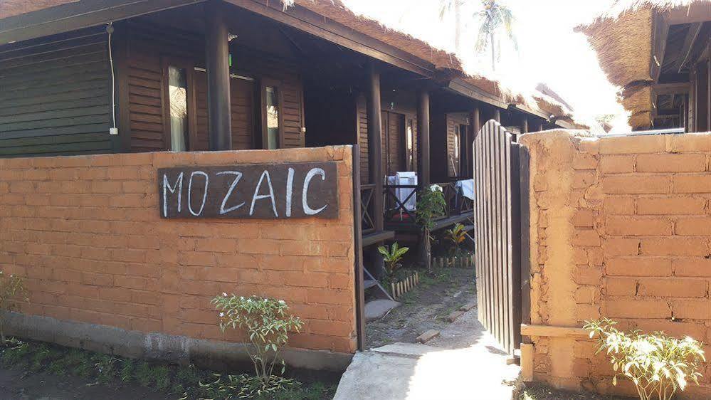 Mosaix Gili Bungalows Джили Трауанган Екстериор снимка